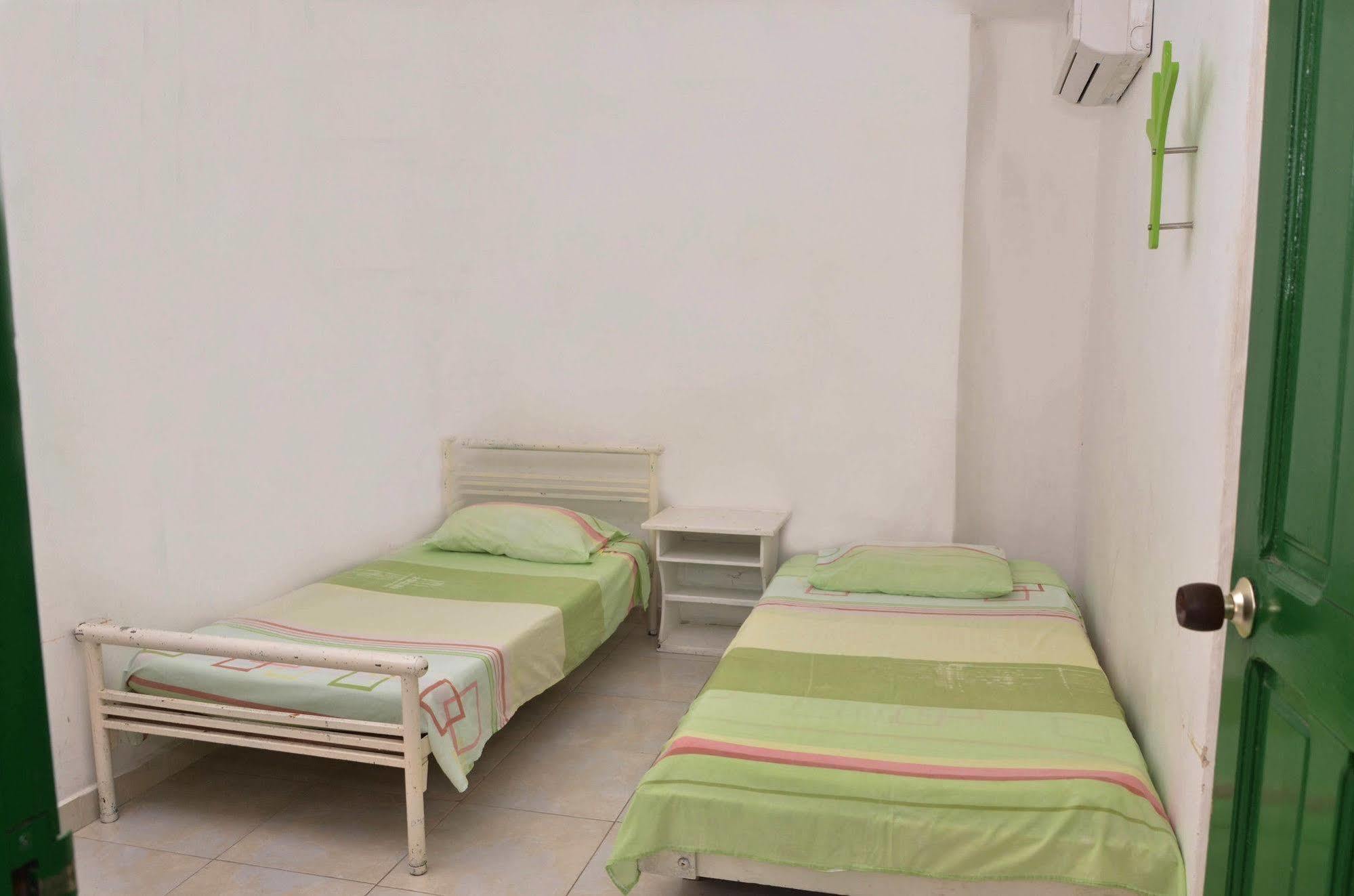 Hotel Vargas Airport Cartagena Exterior photo